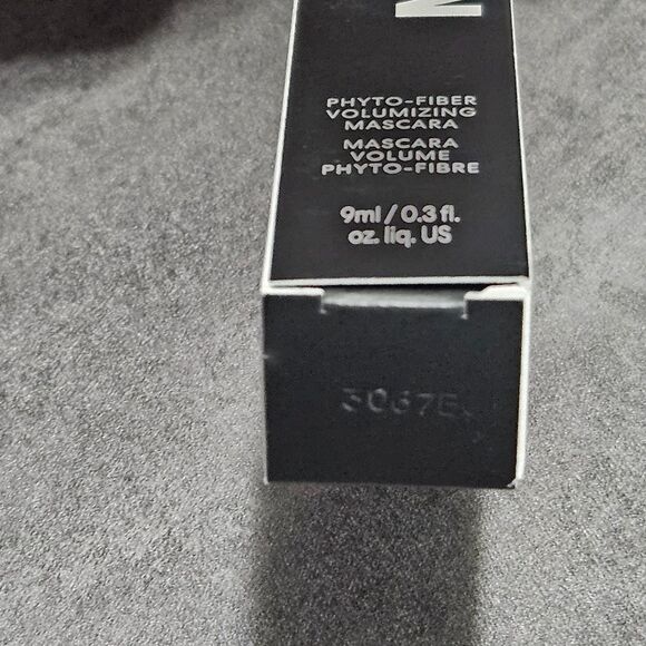 BareMinerals MAXIMIST Phyto-Fiber Volumizing Mascara NEW MSRP $22 FULL SIZE - Picture 3 of 5